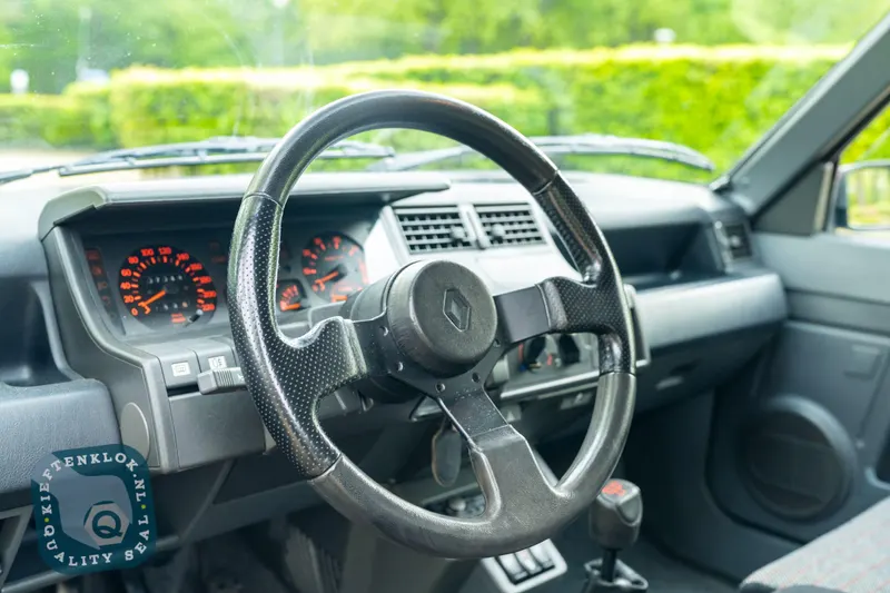 Renault 5 GT Turbo 13