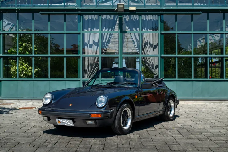 Porsche 911 Carrera Cabrio 3.2 G50 2