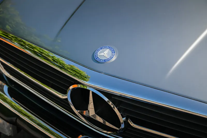 Mercedes-Benz 350 SL (R107) 11