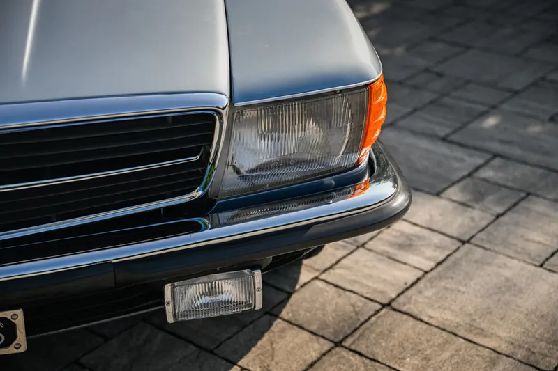 Mercedes-Benz 350 SL (R107) 13
