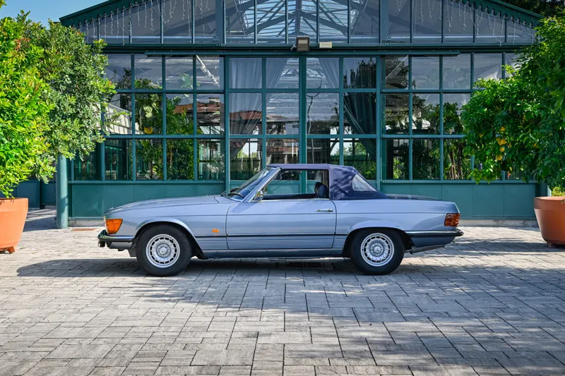 Mercedes-Benz 350 SL (R107) 3