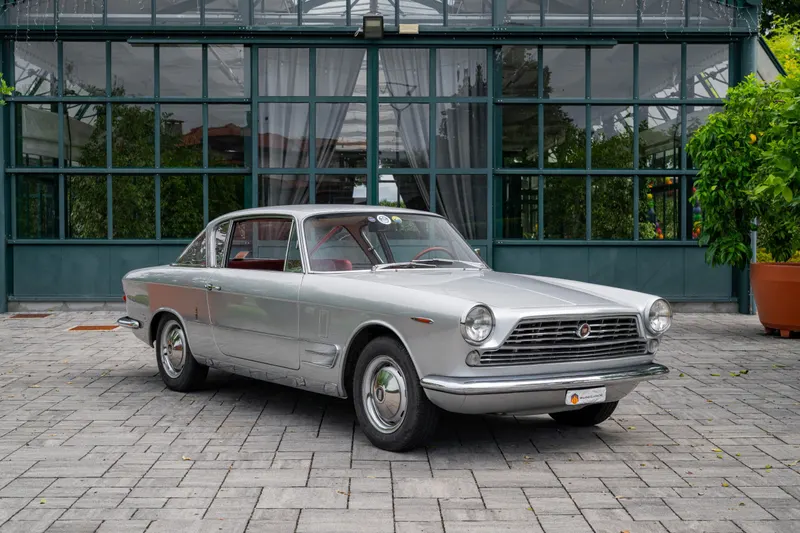 Fiat 2300 S Coupé 8