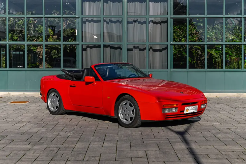 Porsche 944 S2 Cabrio 8
