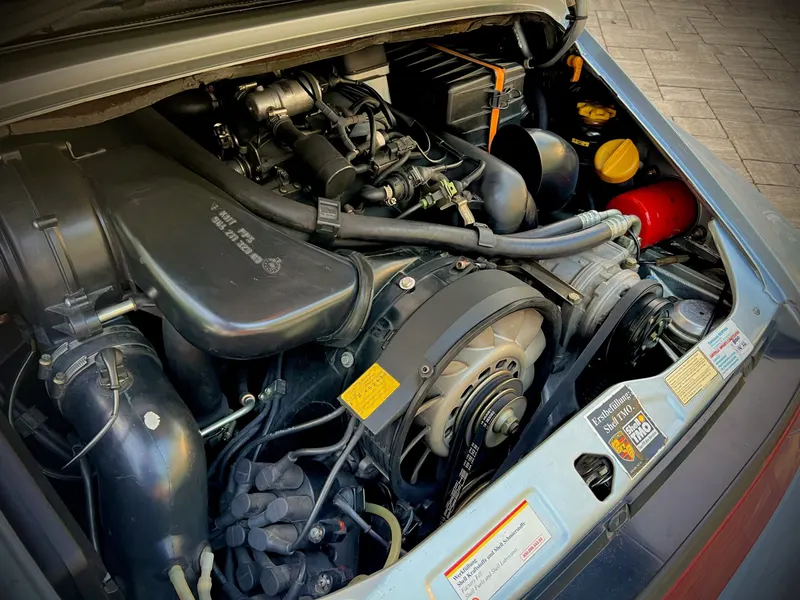 Porsche 911 Carrera 2 Cabrio Turbo look (964 Series) 10
