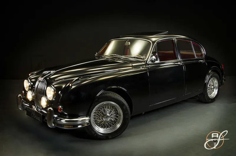 Jaguar MKII 2