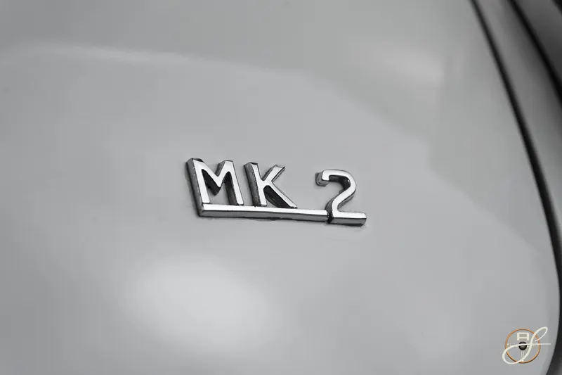 Jaguar MKII 4
