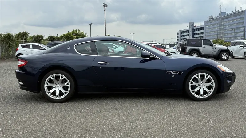 Maserati GranTurismo 11