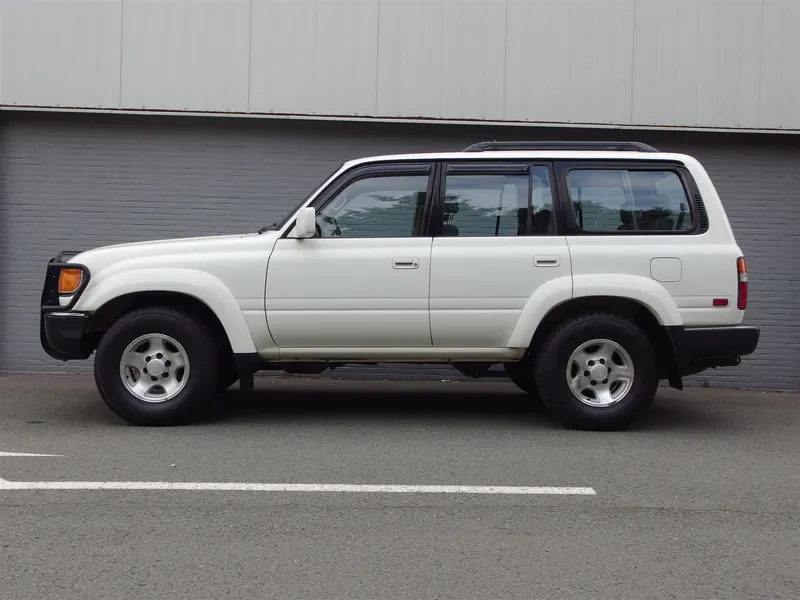 Toyota Land Cruiser 4.0L 13