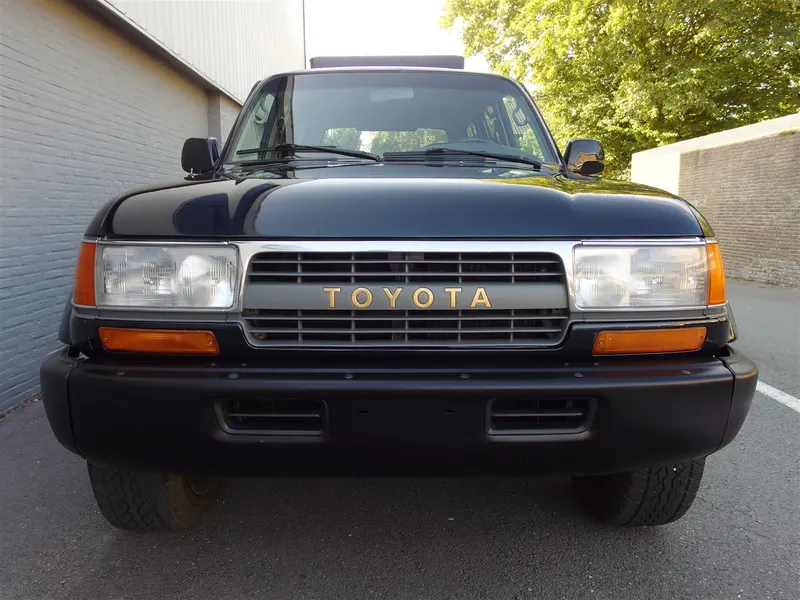 Toyota Land Cruiser 4.5L 8