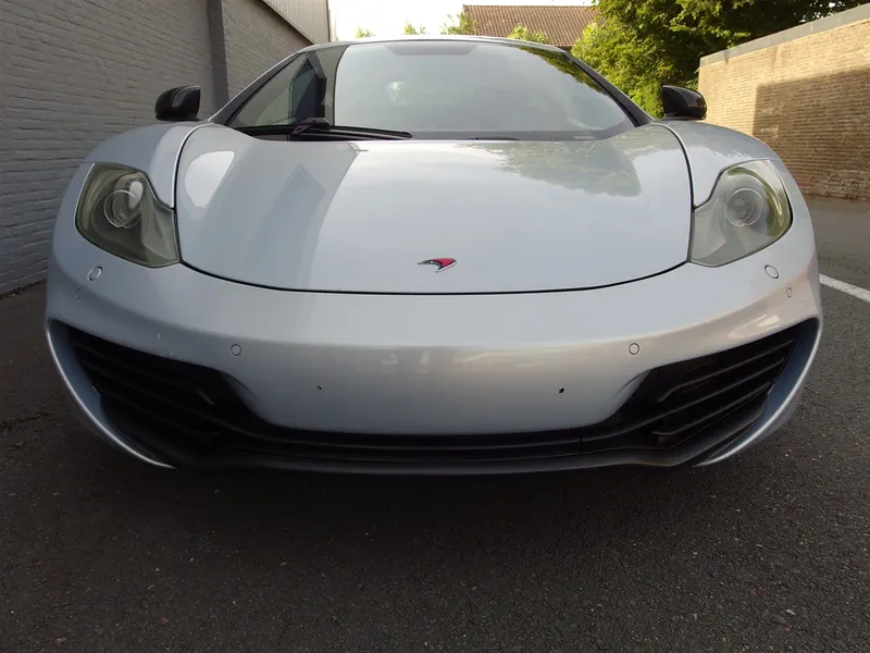 McLaren MP4-12C 11