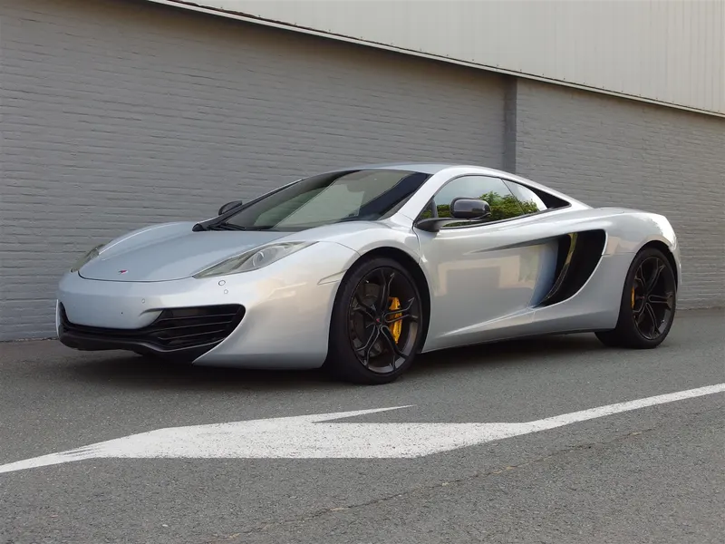 McLaren MP4-12C 4