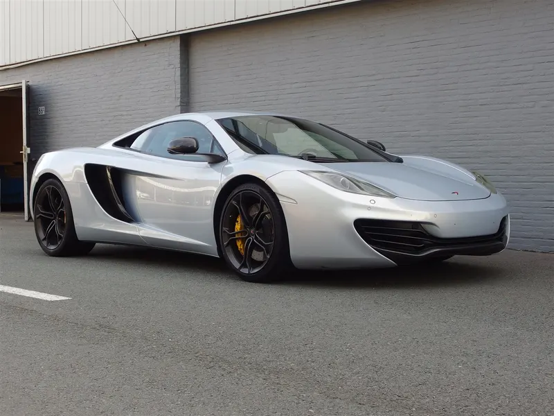 McLaren MP4-12C 2