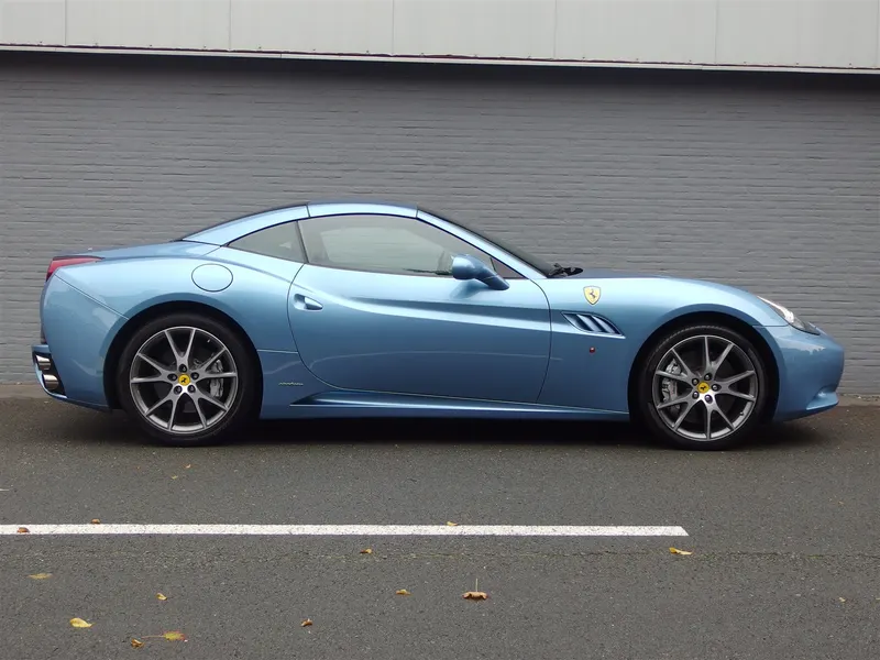 Ferrari California 10