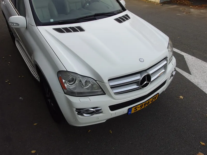 Mercedes-Benz GL450 13