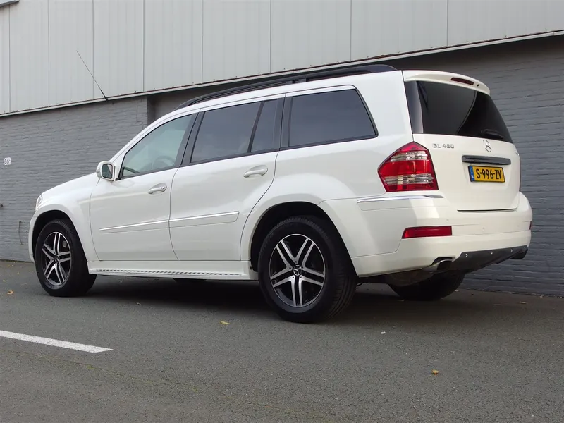 Mercedes-Benz GL450 5