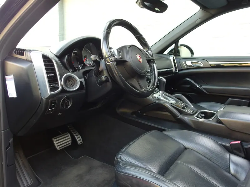 Porsche Cayenne S 4.2L V8 Diesel 5