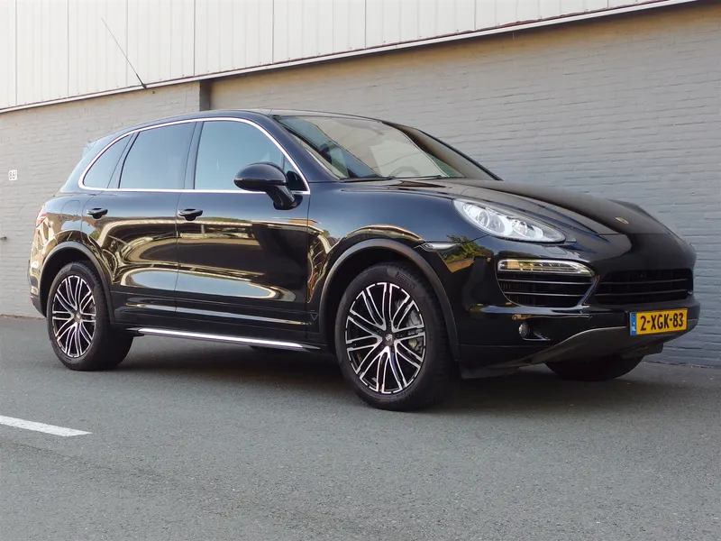 Porsche Cayenne S 4.2L V8 Diesel 8