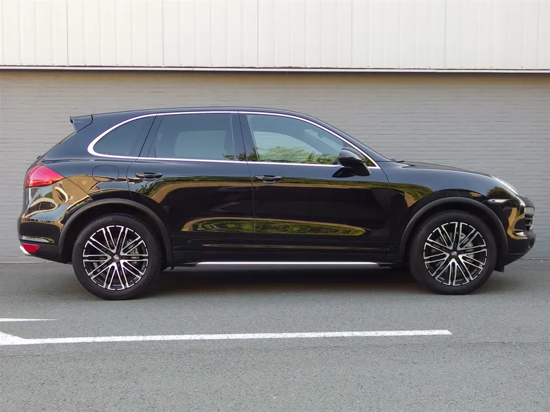 Porsche Cayenne S 4.2L V8 Diesel 11