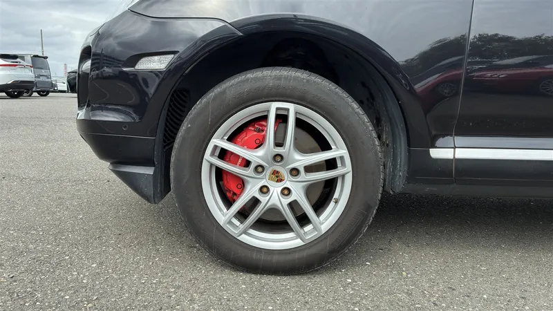 Porsche Cayenne Turbo 4.8L 12
