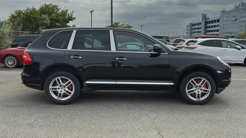 Porsche Cayenne Turbo 4.8L 5
