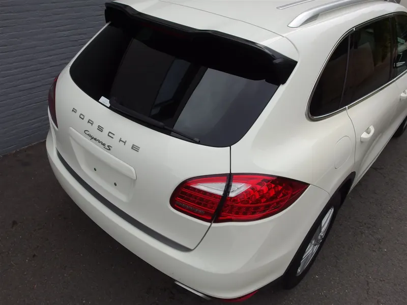 Porsche Cayenne S 4.8L 12