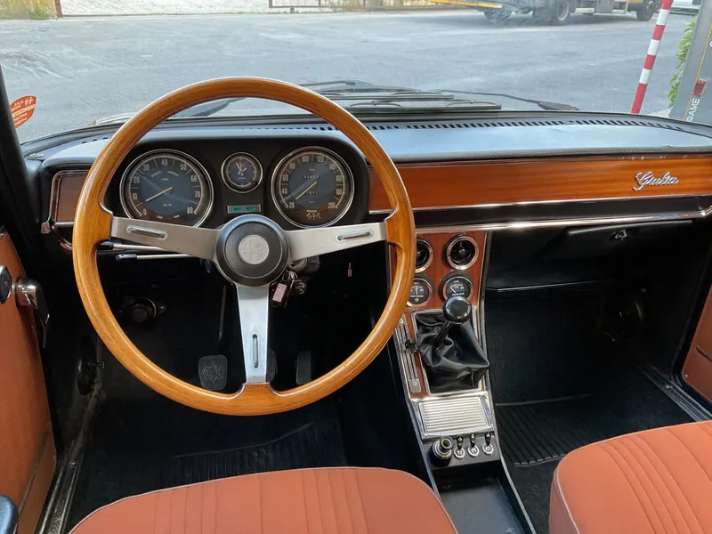 Alfa Romeo NUOVA GIULIA SUPER 1600 11