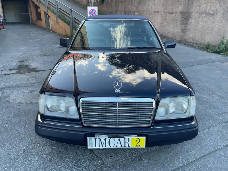 Mercedes-Benz E 200 CABRIOLET 4