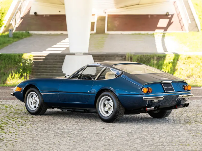 Ferrari 365 GTB/4 Daytona Berlinetta by Scaglietti 8