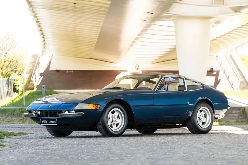 Ferrari 365 GTB/4 Daytona Berlinetta by Scaglietti 2