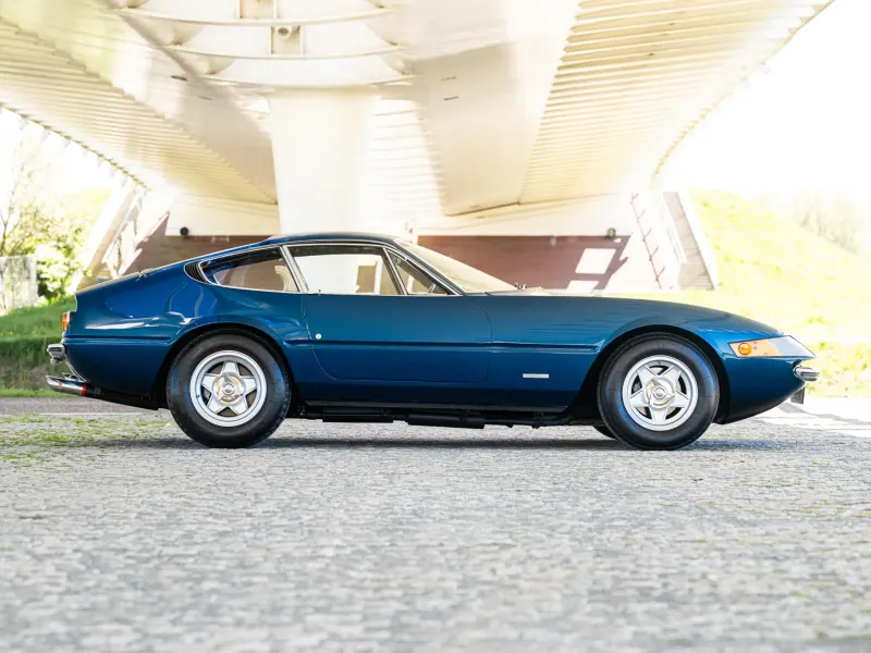 Ferrari 365 GTB/4 Daytona Berlinetta by Scaglietti 11