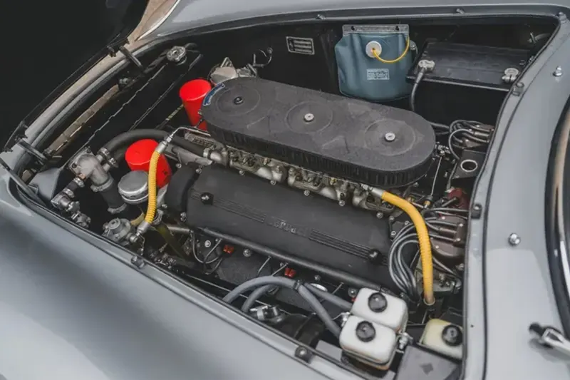Ferrari 275 GTB 8
