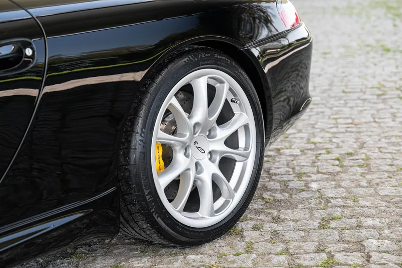 Porsche 911 GT3 12