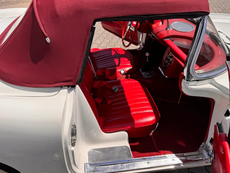 Chevrolet Corvette C1 1960 11