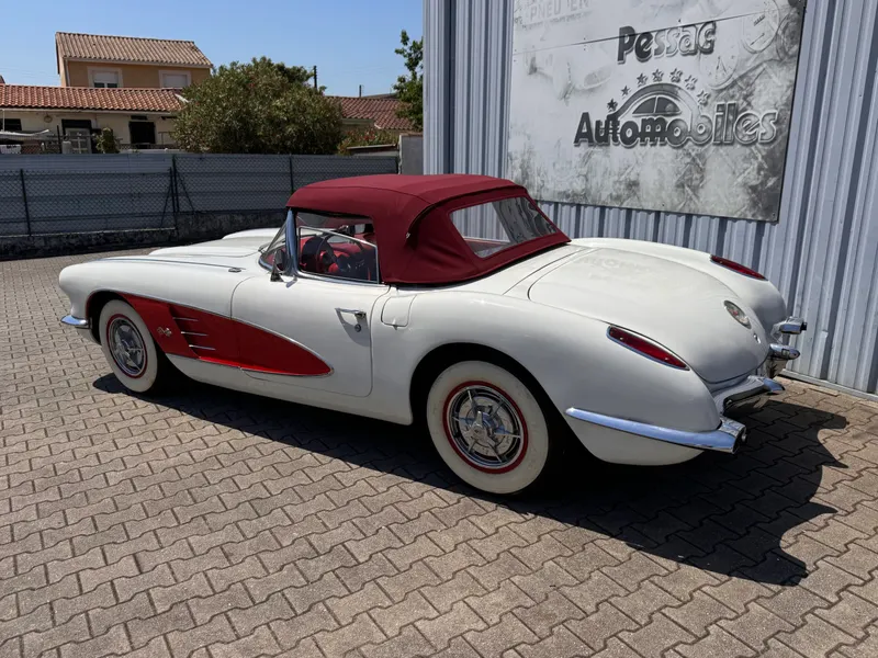 Chevrolet Corvette C1 1960 10