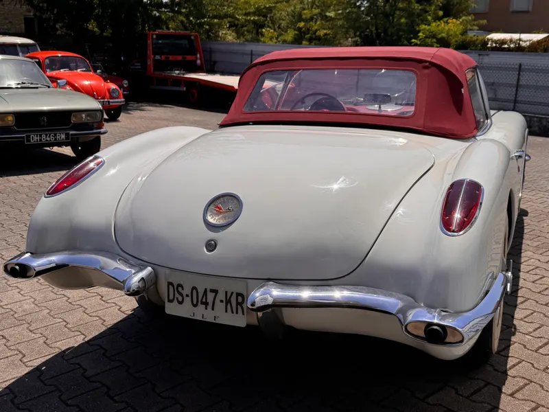 Chevrolet Corvette C1 1960 6