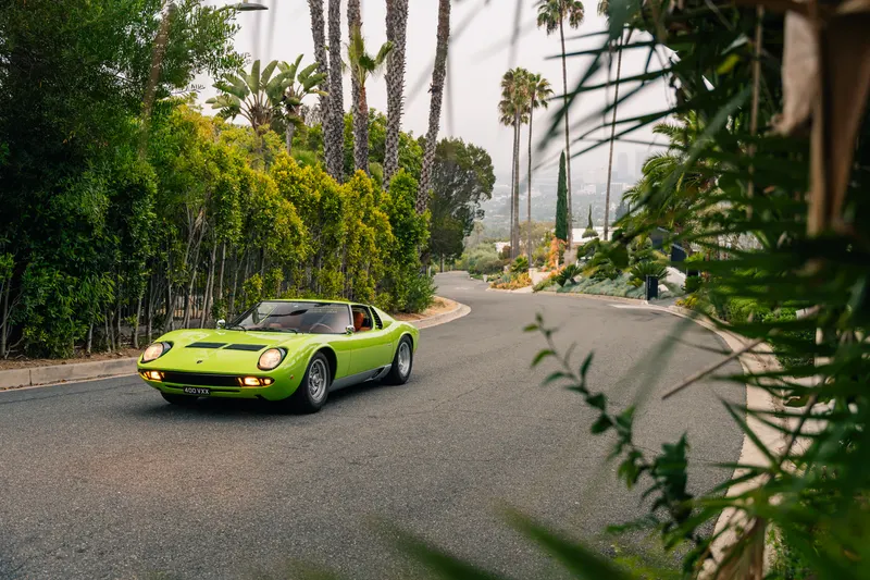 Lamborghini Miura P400 3
