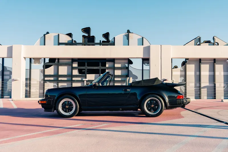 Porsche 911 Cabriolet 25th Anniversary 10