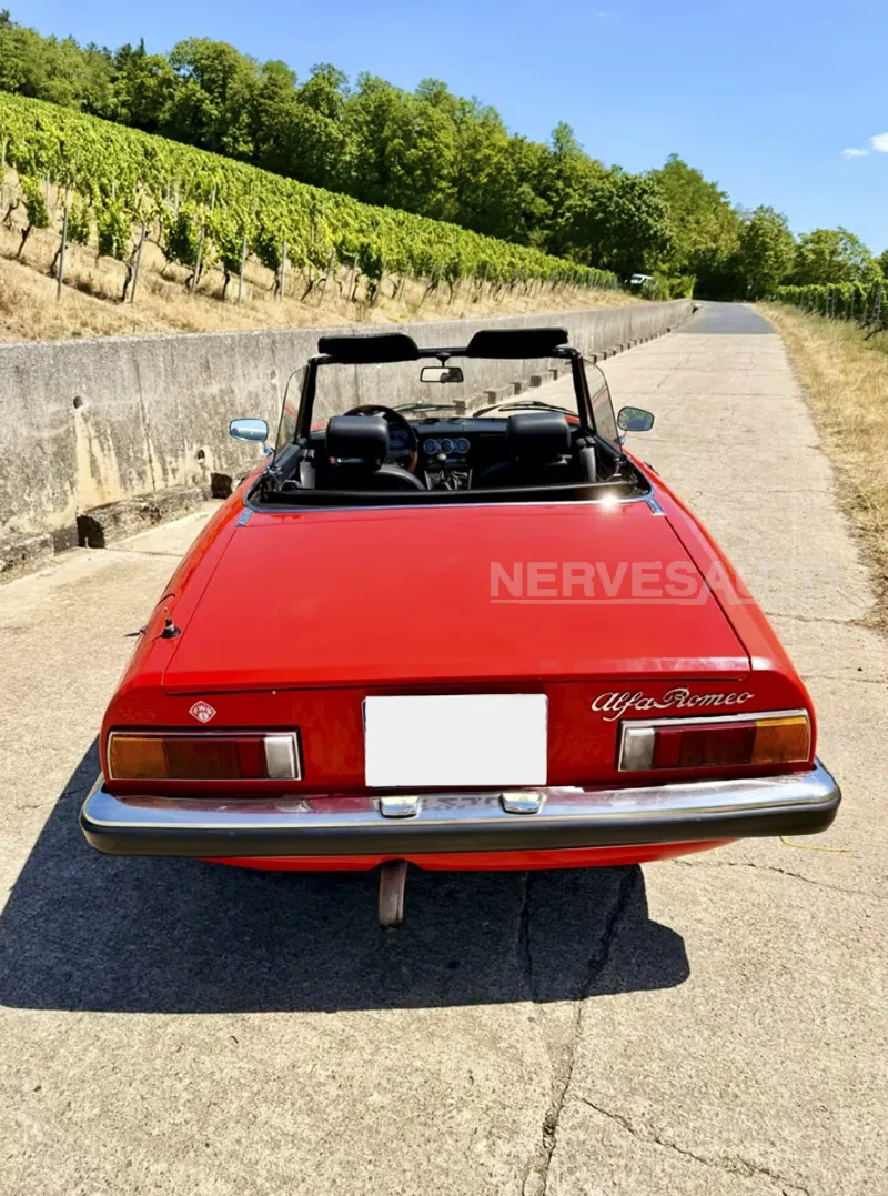 Alfa Romeo Duetto 2000 a Carburatori 5