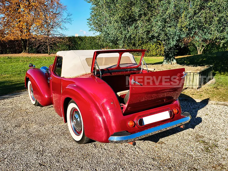 Triumph Roadster 2000 12