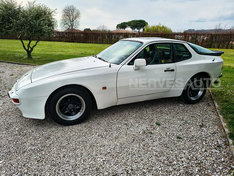 Porsche 944 Coupé 1985 Bianca 2