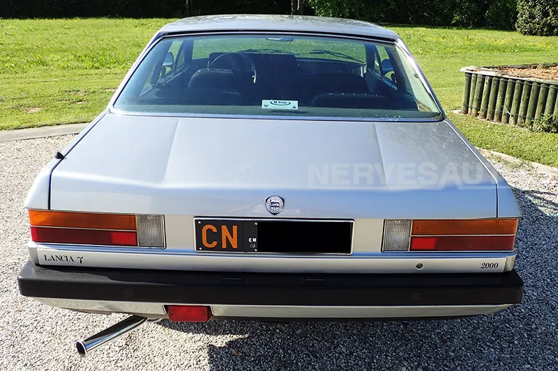 Lancia Gamma 2000 6