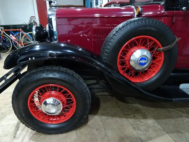 Chevrolet UNIVERSAL AC SIX 12