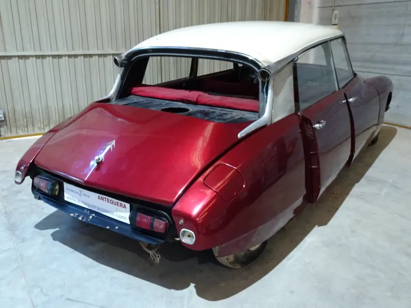 Citroën DS19 TIBURON 4