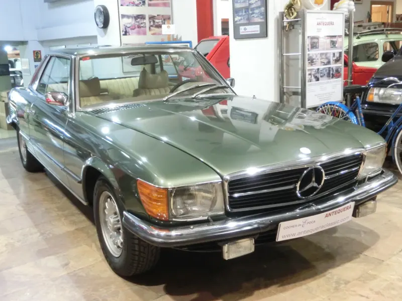 Mercedes-Benz 350 SLC C107 2