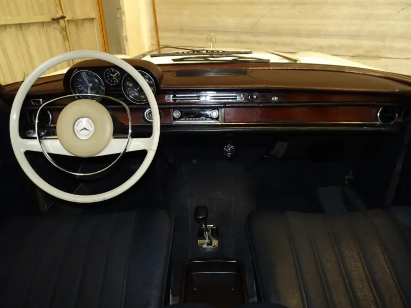 Mercedes-Benz 280 SE/8 W108 6