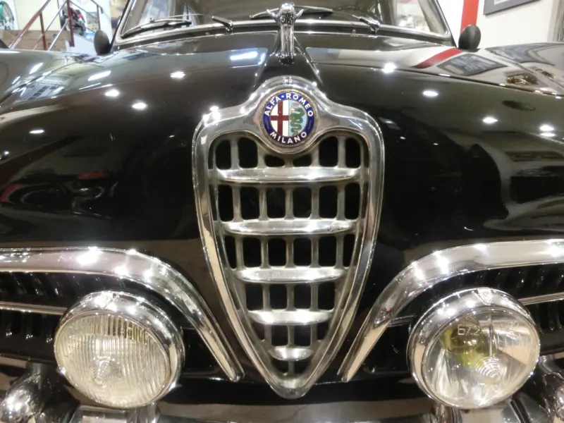 Alfa Romeo GIULIETTA 1300 BERLINA 11