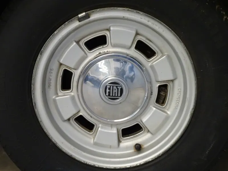 Fiat 130 BERLINA 3200 B 12