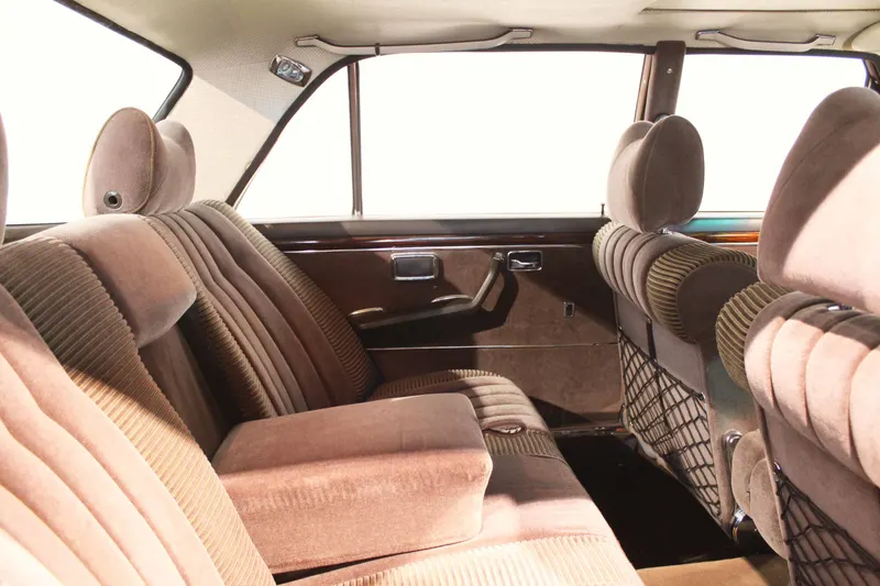 Mercedes-Benz 300 SEL 6.3 10