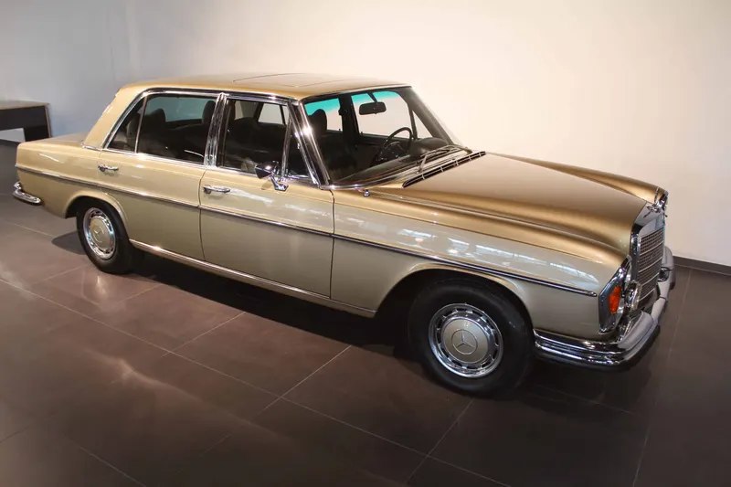 Mercedes-Benz 300 SEL 6.3 3