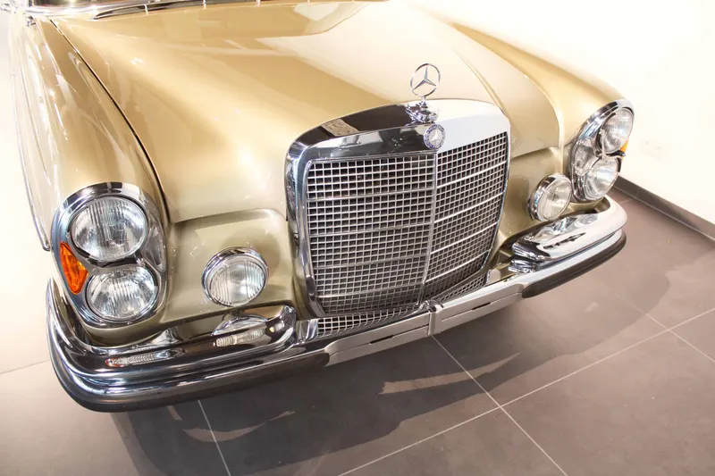Mercedes-Benz 300 SEL 6.3 6